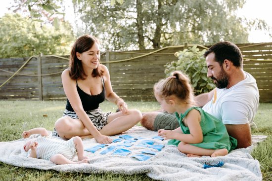 Séance photo et jeu de société au jardin près de Limoges