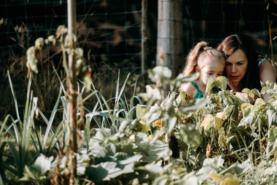 Séance famille au jardin près de Limoges